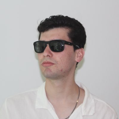 Profile photo of Schoen, Solana on-chain trader (wallet 5hAg…84zM)