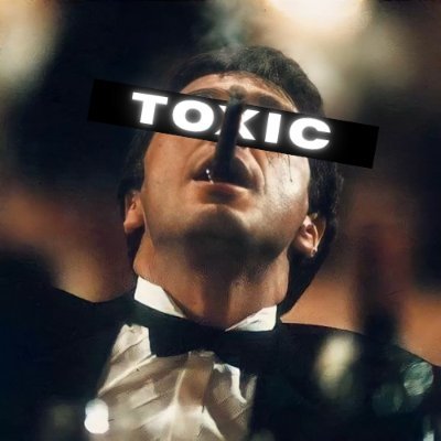 Profile photo of Toxic weast, Solana on-chain trader (wallet DU32…jf7k)