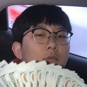 Profile photo of West, Solana on-chain trader (wallet JDd3…CJPN)